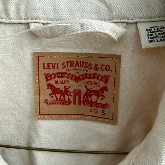 Levi's Cream Shirt Jacket - Picture 3 of 3